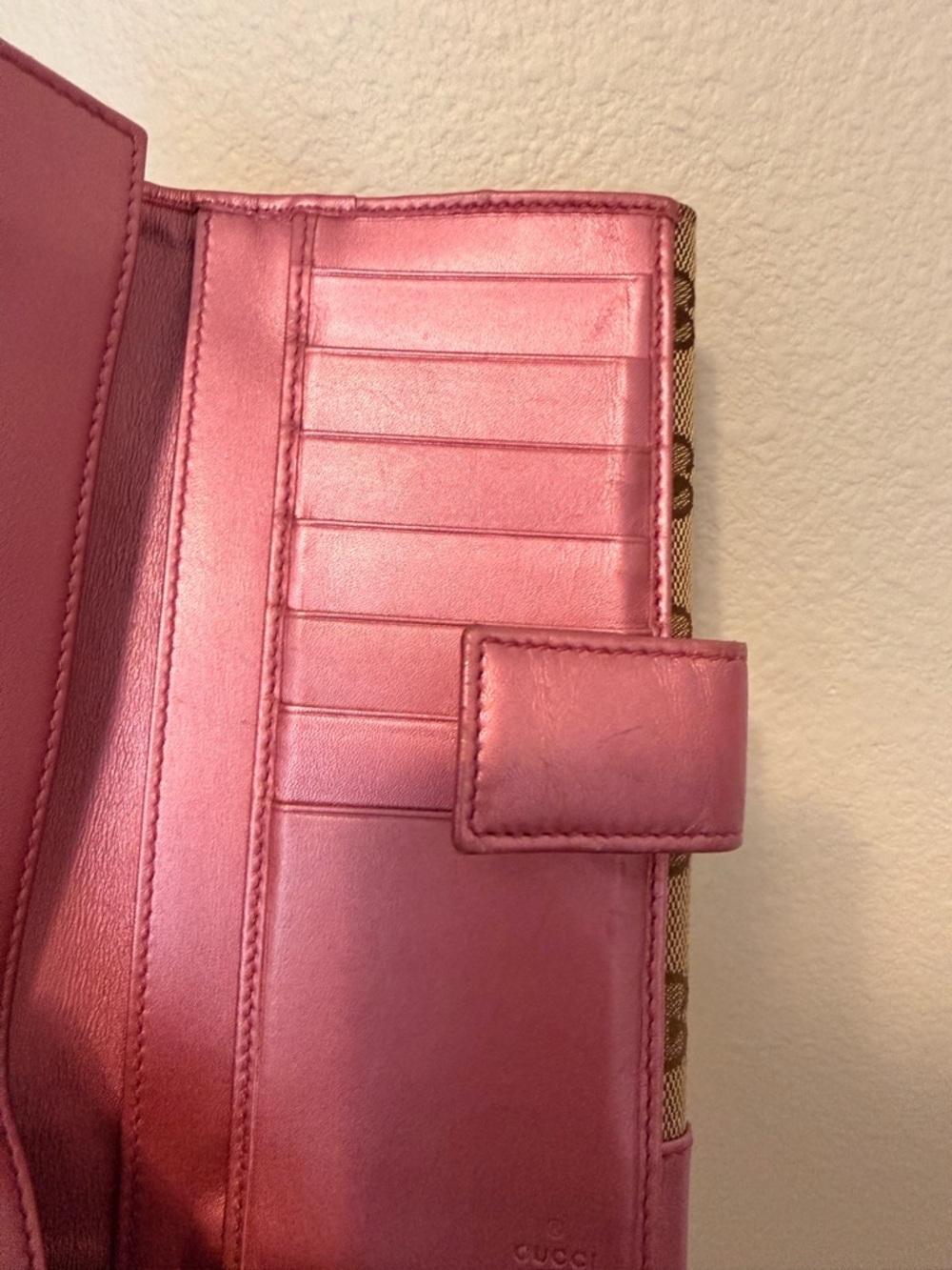 Gucci GG Canvas Continental Wallet - Picture 14 of 17